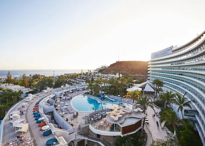 San Agustin (Gran Canaria) Dog Friendly Lodging and Hotels