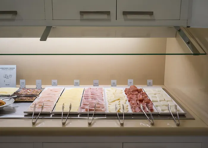 Las Palmas de Gran Canaria Dog Friendly Lodging and Hotels