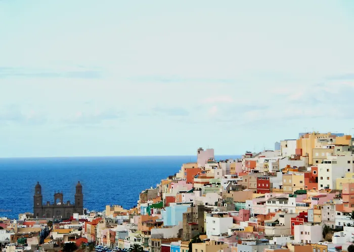 Las Palmas de Gran Canaria hotels near Museo Nestor