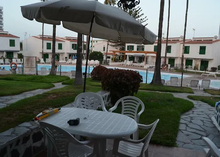 Pet friendly Bungalow Main Street Playa Del Ingles
