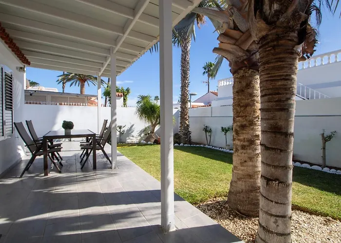 Comfortable Chalet With Garden & Solarium Playa del Ingles 